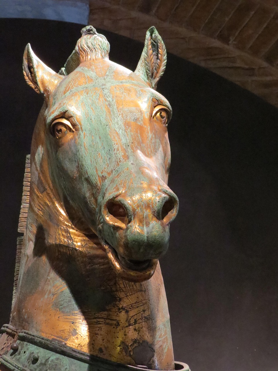 bronze horses sculpture